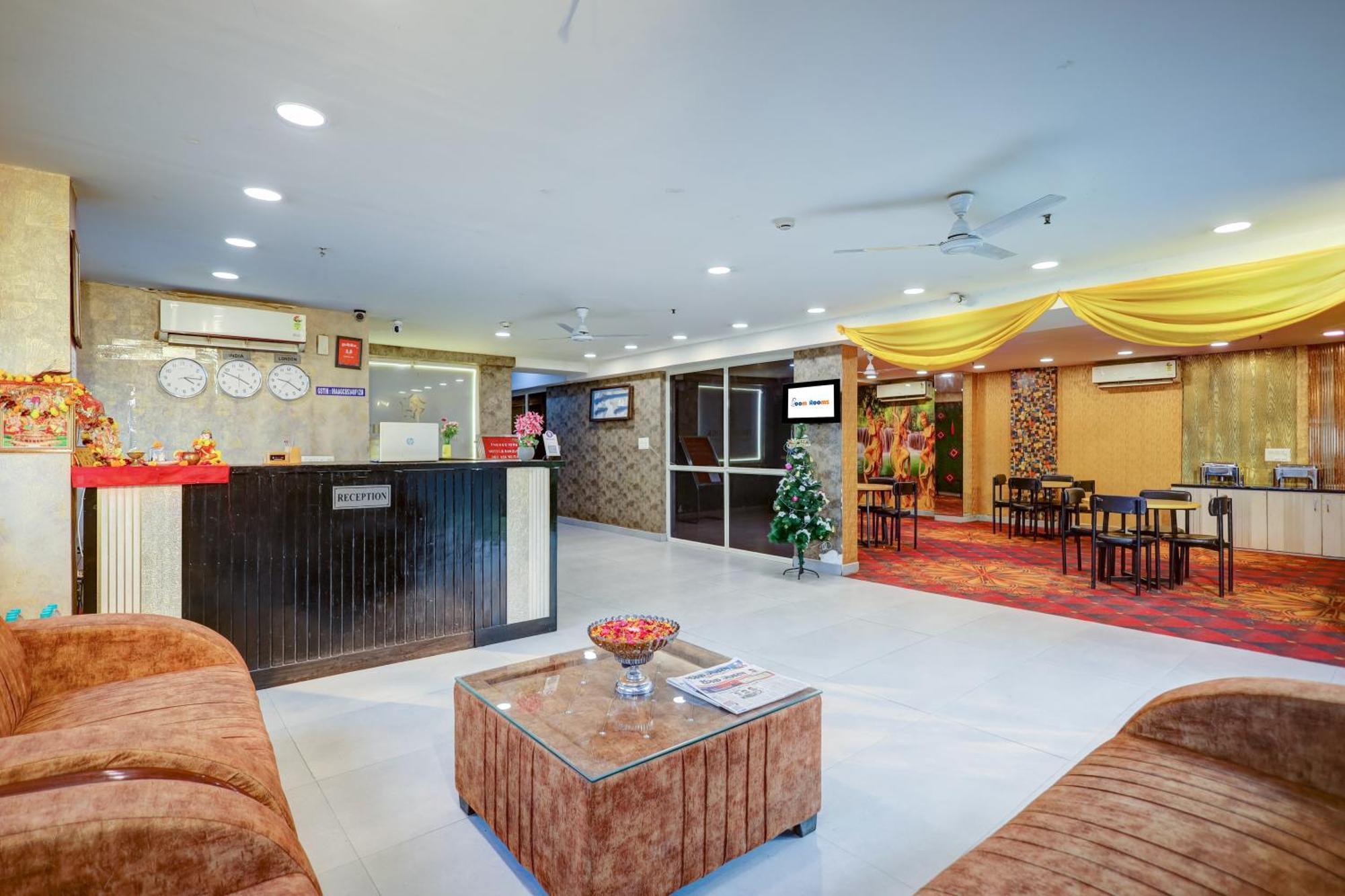 Hotel Red York By Byob Hotels Ноида Екстериор снимка
